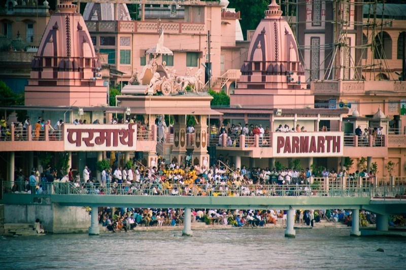 parmarth-niketan-img